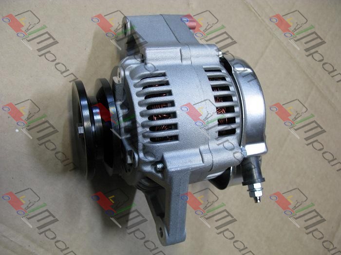 TOYOTA 27060-78159-71 Генератор 4Y 