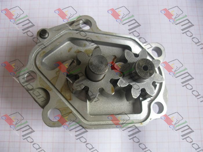 NISSAN 15010-1W402 Насос масляный Nissan QD32 