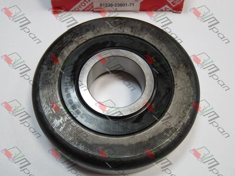 TOYOTA 61236-23601-71 Ролик мачты (HH)