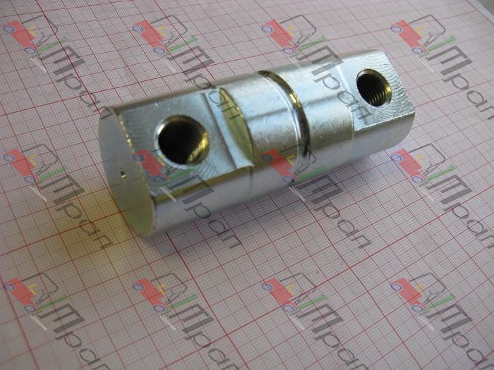 TOYOTA 61255-26600-71 Ось опоры мачты Toyota 8FG30