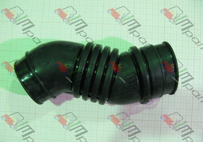 TOYOTA 17801-23440-71 Патрубок воздушный Toyota 7FD20-35 (TRP)