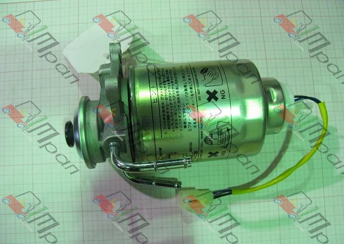 TOYOTA 23300-23440-71 Топливный фильтр в комплекте с подкачивающим насосом (TRP)