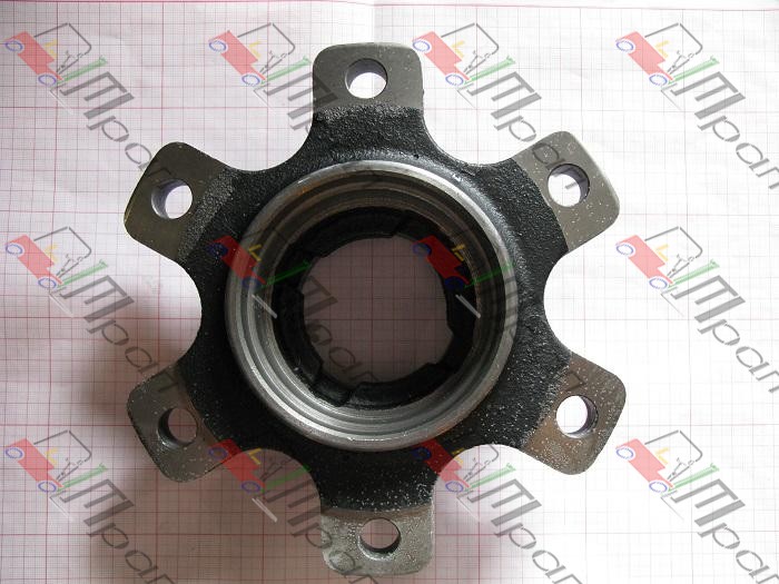 KOMATSU 3EB-24-41230 Ступица Komatsu FD30-16 (TRP)